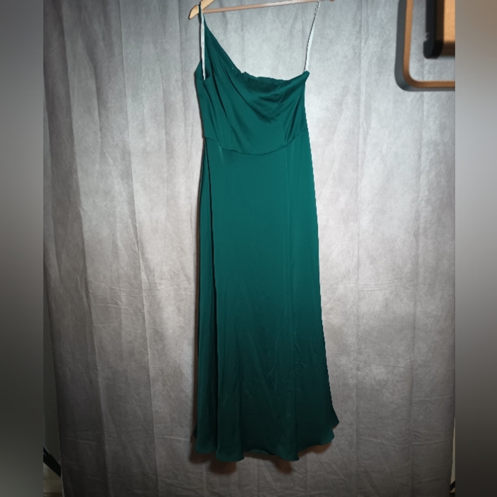 Formal Dress - Picture 3 of 3